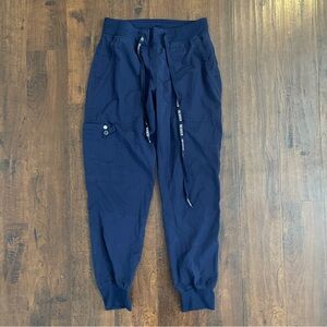 Med Couture Scrubs - Navy Drawstring Cargo Joggers